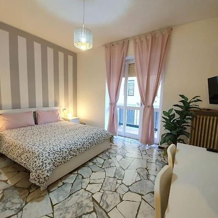 Sleep Easy Bergamo - Central Apartment Buitenkant foto